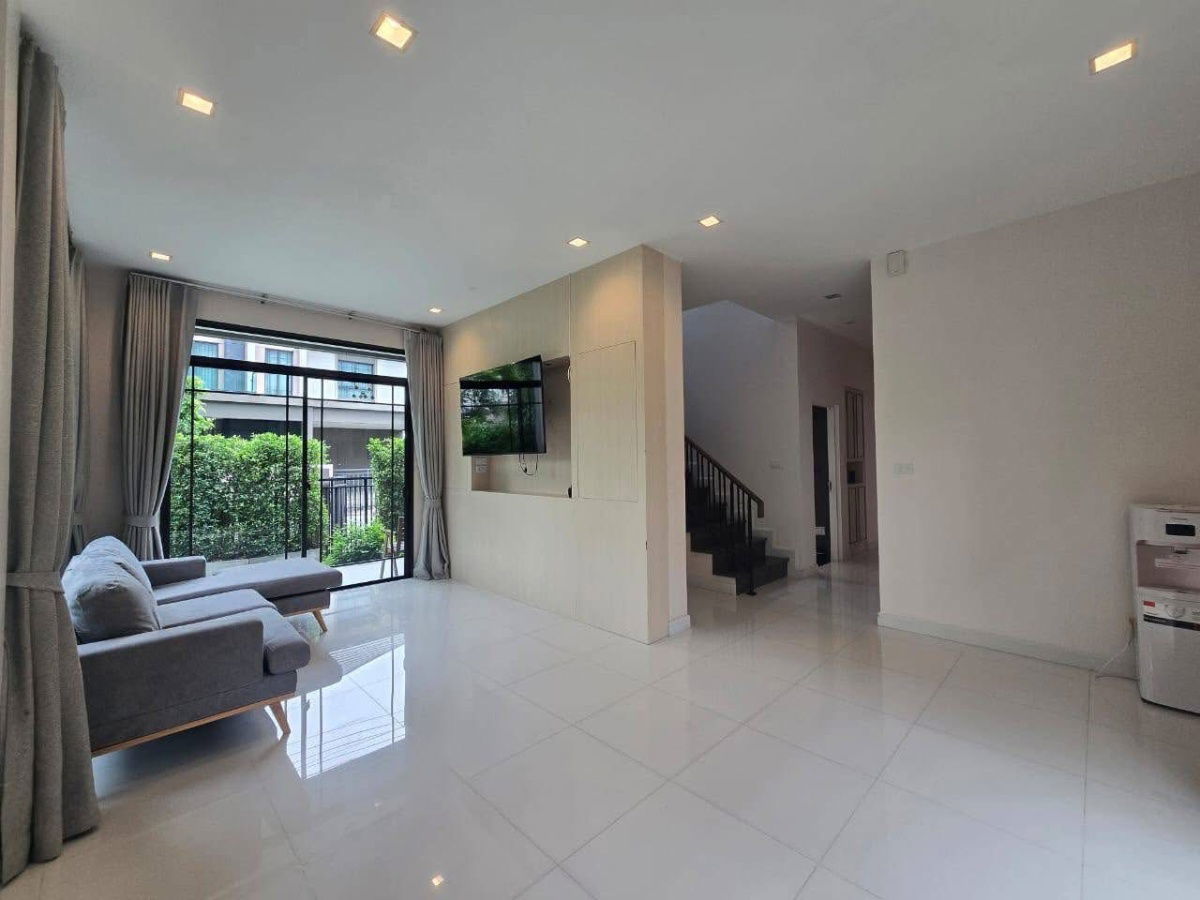 picture Single house for rent ✨ Bangkok Boulevard Rangsit ✨ 5 bedrooms, 3 bathrooms, fully furnished and equipped with appliances - 8/11