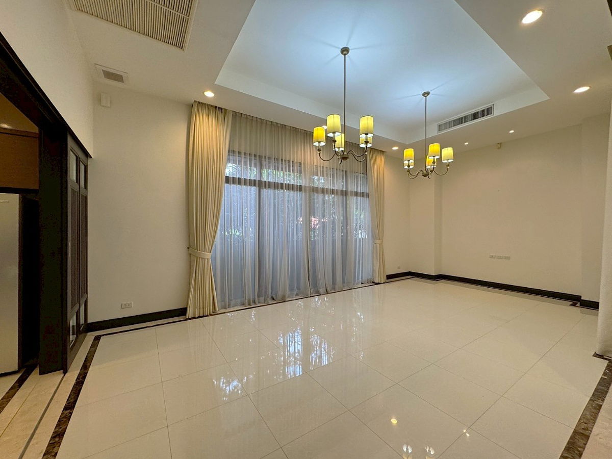 picture Luxury House with Private Swimming Pool in the Heart of Asoke ** NO CO-AGENT ** - 16/26