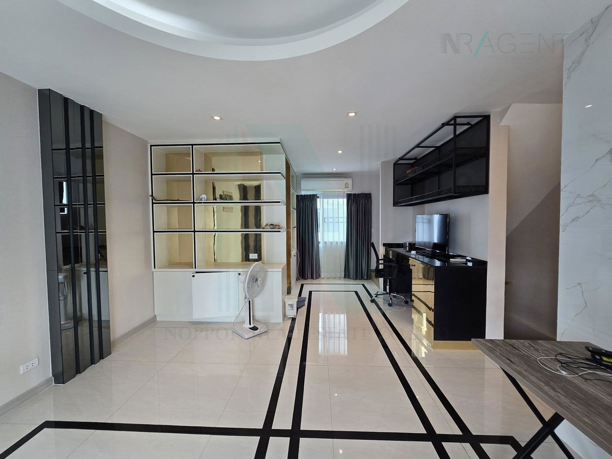 picture 📌 For Rent 3-story Home office DISTRICT EKKAMAI - RAMINTRA 3 bathroom - 8/8