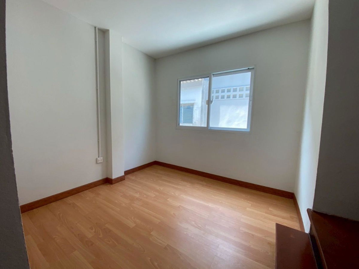 picture 🔥 For Sale: 3-Storey Townhome at Muanchon Thani Village, Bangwaek - Phutthamonthon Sai 2 – Fully Renovated & Move-In - 4/15