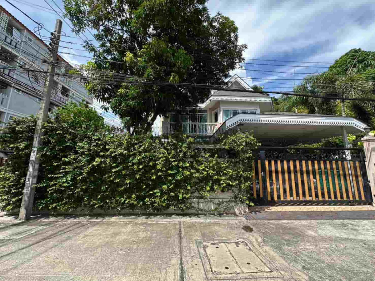 รูป ขาย บ้านเดี่ยว – ซอยแบริ่ง 26 (Fantasia Villa) บ้านมุมโครงการ บรรยากาศสงบ - รูปที่ 8/8