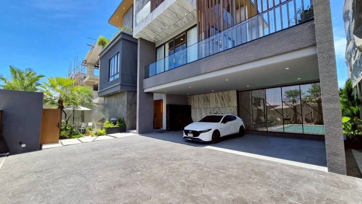 picture 3-storey villa with private elevator, Huai Yai, Pattaya - 3/24