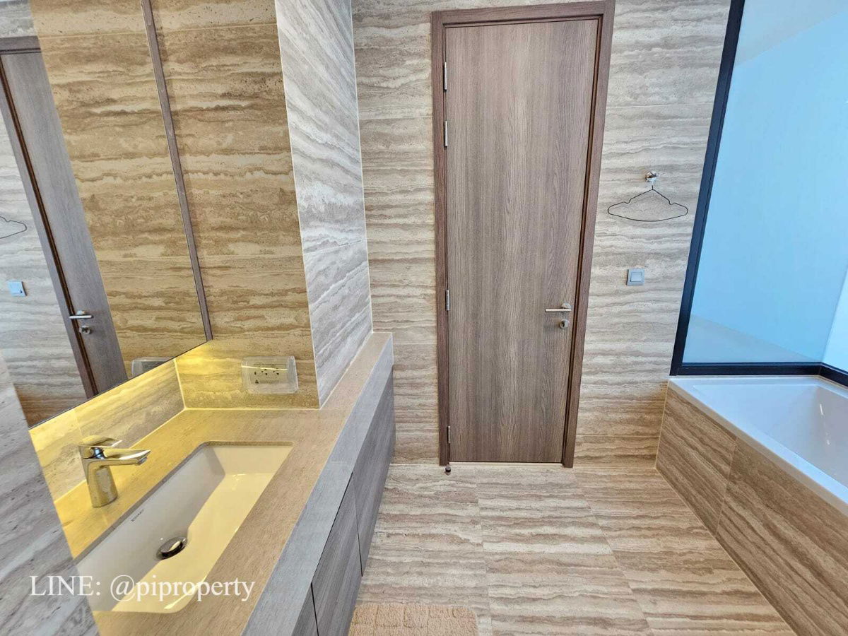 รูป ชั้นสูงและสภาพห้องดี 1 ห้องนอน 51ตรม. ให้เช่าเซเลส อโศก. ตั้งอยู่ทางแยกต่างระดับ MRT และ BTS คอนโดหรูชั้นนำใจกลางอโศก - รูปที่ 14/44