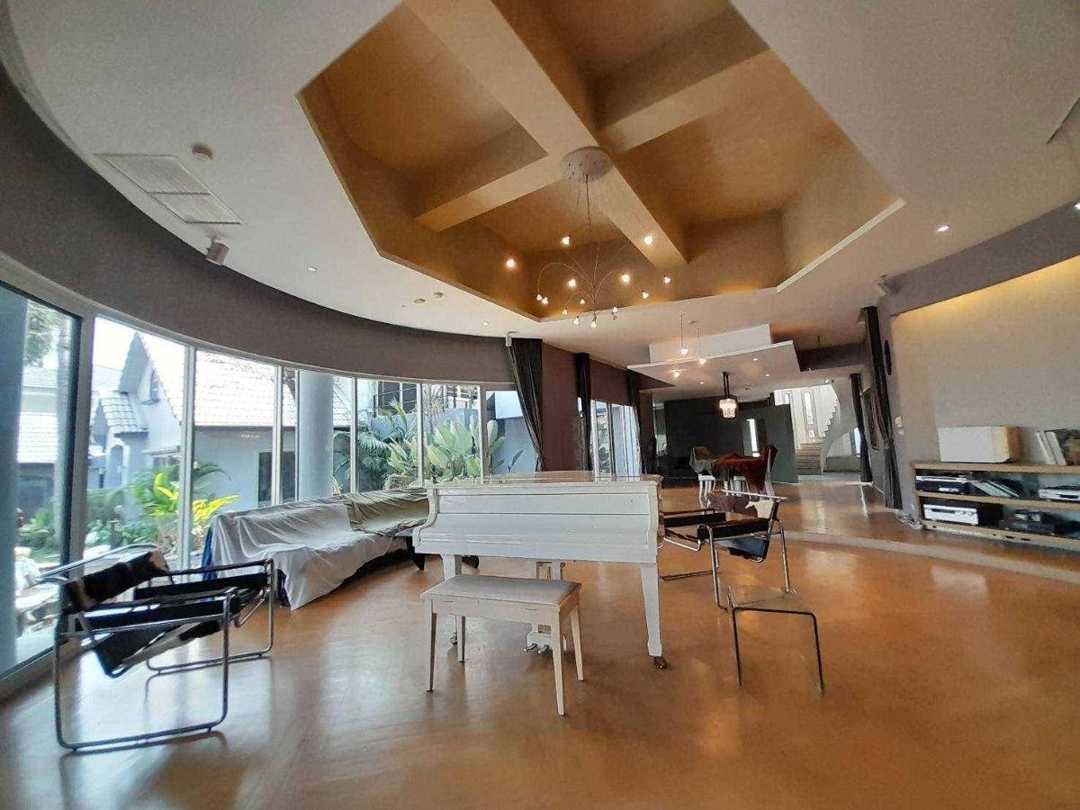 รูป ขายบ้านเดี่ยวชวนชื่น 3 หลังเต็มพื้นที่ 319 ตรว. ซ.พัฒนาการ 57 (N.934) - รูปที่ 9/22