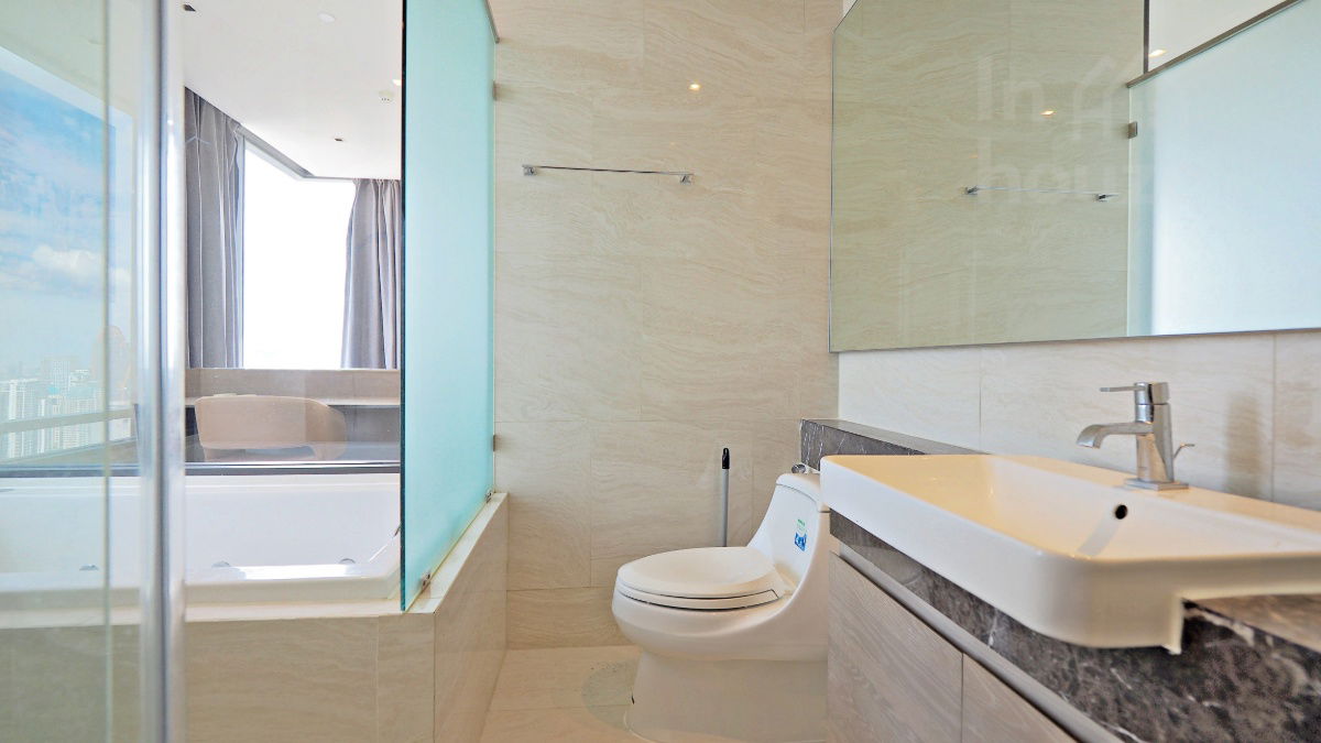 picture Condo for sale on project Ashton Silom. High Floor, 47 sq.m. Best view. For sale only 10.5 MB. - 7/15