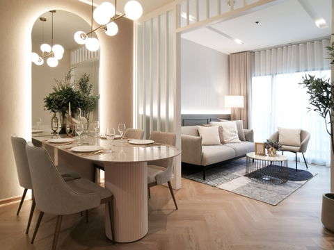 Noble refine 1 bed nice decoration, high floor 