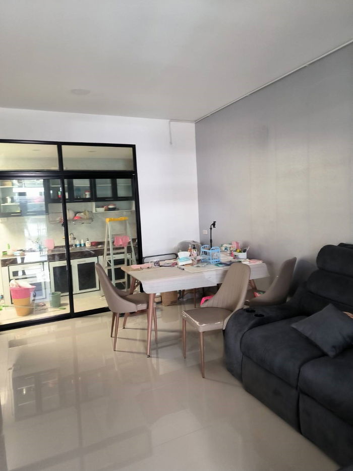รูป ขาย ทาวน์เฮ้าส์ หมู่บ้านคาซ่าซิตี้ กัลปพฤกษ์-สาทร (Casa City Kalapapruek Sathorn) พร้อมอยู่ สภาพใหม่เจ้าของไม่ค่อยได้เข้าพัก - รูปที่ 2/13