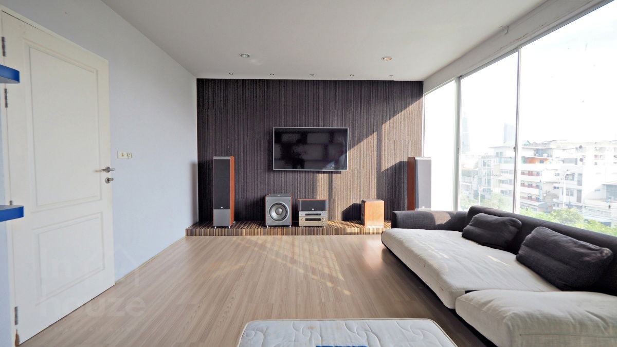picture Home Office for sale on Rama 3 rd. Land area 24 sq.w. 4.5 storey 3 bths. For sale only 13.5 MB. - 16/24