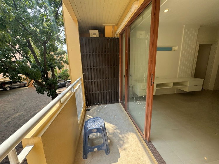 รูป S548 🏡 [ขาย] Baan Klang Krung Resort ราคาพิเศษ: 3.59 ล้านบาท — ราคาที่คุ้มค่าสุดในทำเลห้วยขวาง - รูปที่ 4/10