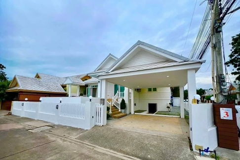 Amorn Village For Rent: 55,000 THB / month 3 Bedrooms, 3 Bathrooms