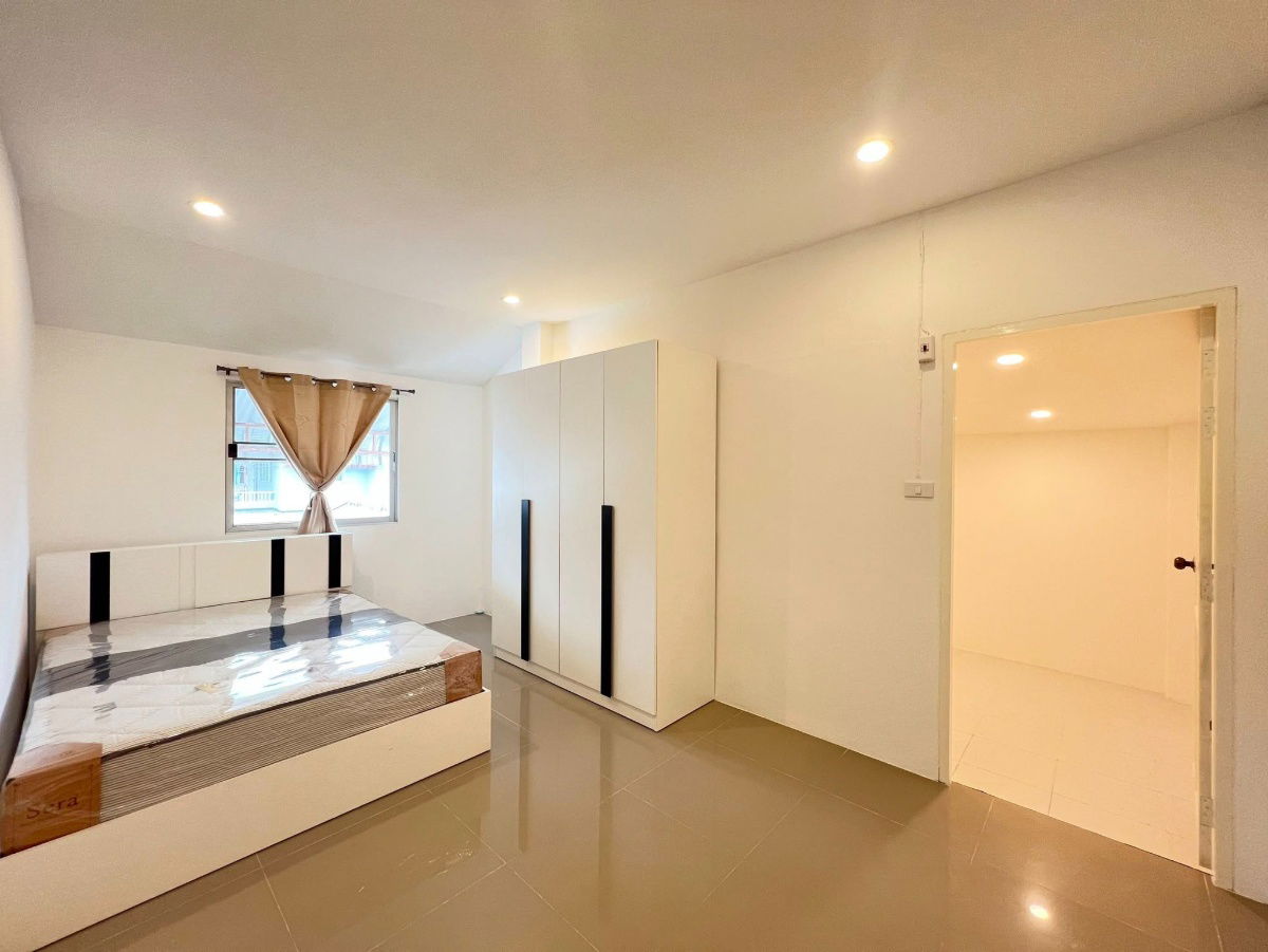 รูป 🏡 ให้เช่า บ้านรุ่งธนา 4 ท่ารั้ว ใกล้เมตามอลล์ และโรงเรียนนานาชาติ Mill Hill บ้านเช่าที่เข้าใจหัวใจคนรักสัตว์ 🐶🐱 - รูปที่ 13/18