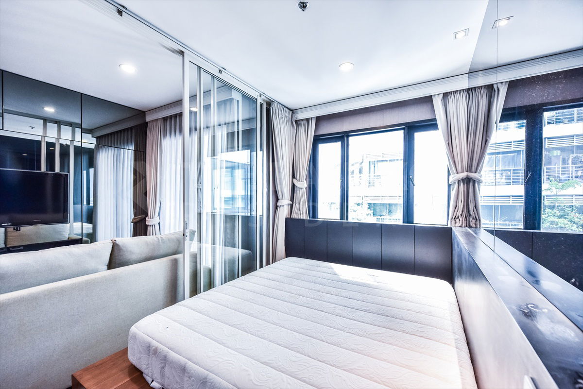 picture ⚡Stunning Fully Furnished Unit in the Heart of Ari - The Vertical Aree near BTS Ari  - 4/11