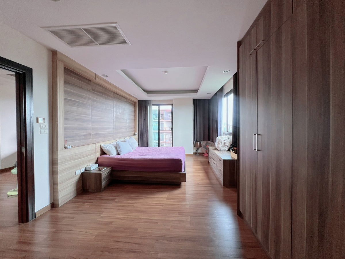 รูป  ขาย เมาท์เท่นฟรอนท์ คอนโด 2ห้องนอน 2ห้องน้ำ 112 ตร.ม. ชั้น 6 ใกล้ ศูนย์ประชุมและแสดงสินค้านานาชาติ (ID:1190CS) - รูปที่ 2/22