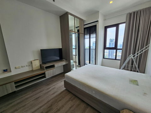 For Rent KnightsBridge Prime On Nut 33 floor size 22.74 sq m.