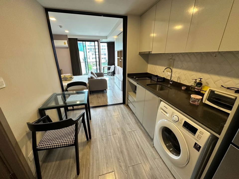 picture (Pet Friendly 🐶🐱)Code: KJ8704  for rent Maestro 14 Siam - Ratchathewi // Line ID: @kjcondo (with @) // - 4/10