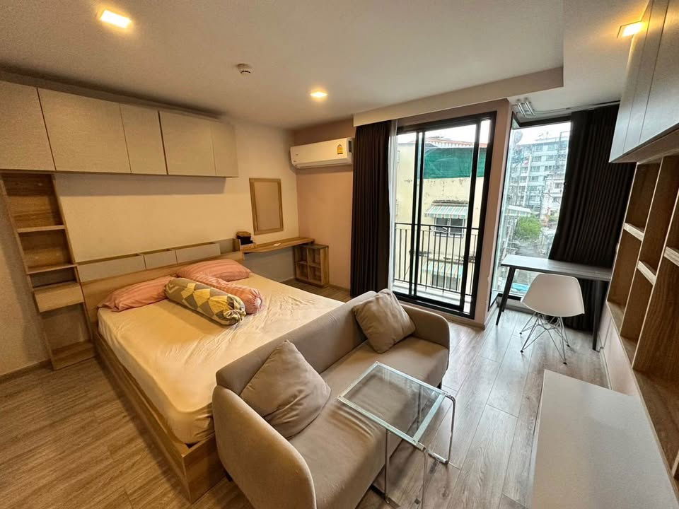 picture (Pet Friendly 🐶🐱)Code: KJ8704  for rent Maestro 14 Siam - Ratchathewi // Line ID: @kjcondo (with @) // - 9/10