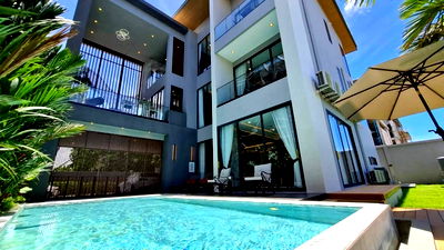 ขายทาวน์โฮม : วิลล่า 3 ชั้น พร้อมลิฟท์ส่วนตัว ห้วยใหญ่พัทยา
