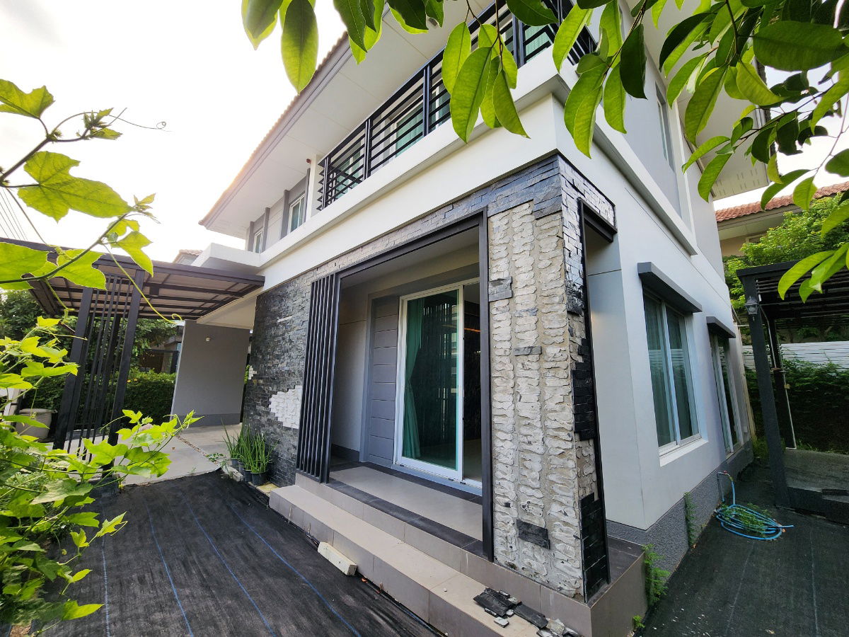 รูป ลดราคา**ขายบ้านเดี่ยว ใกล้โรงเรียนนานาชาติเด่นหล้า 5-7 นาที ในราคา 6.5 ล้านบาท(ราคาดีมาก)** 4 ห้องนอน 3 ห้องน้ำ 3 ที่จอดรถ มีส่วนกลางให้ใช้ - รูปที่ 8/77