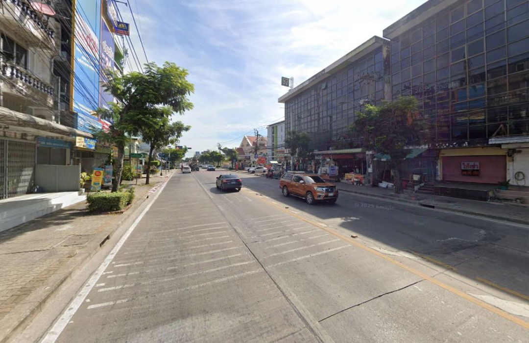 รูป ขายที่ดินเปล่าติดถนนใหญ่เฉลิมพระเกียรติร.9 ใกล้สวนหลวงร.9 - รูปที่ 1/4