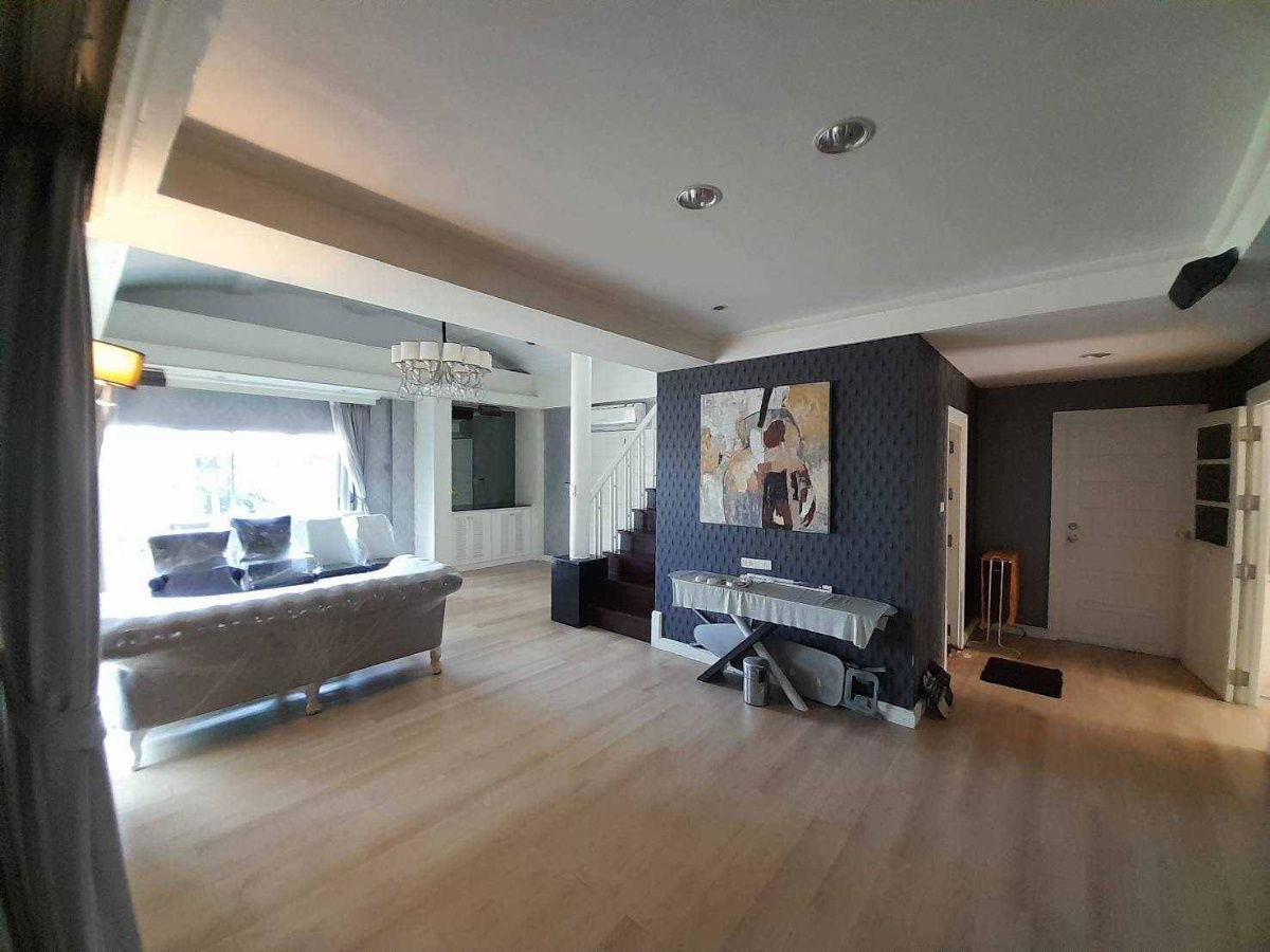 รูป ขายบ้านเดี่ยวชวนชื่น 3 หลังเต็มพื้นที่ 319 ตรว. ซ.พัฒนาการ 57 (N.934) - รูปที่ 11/22