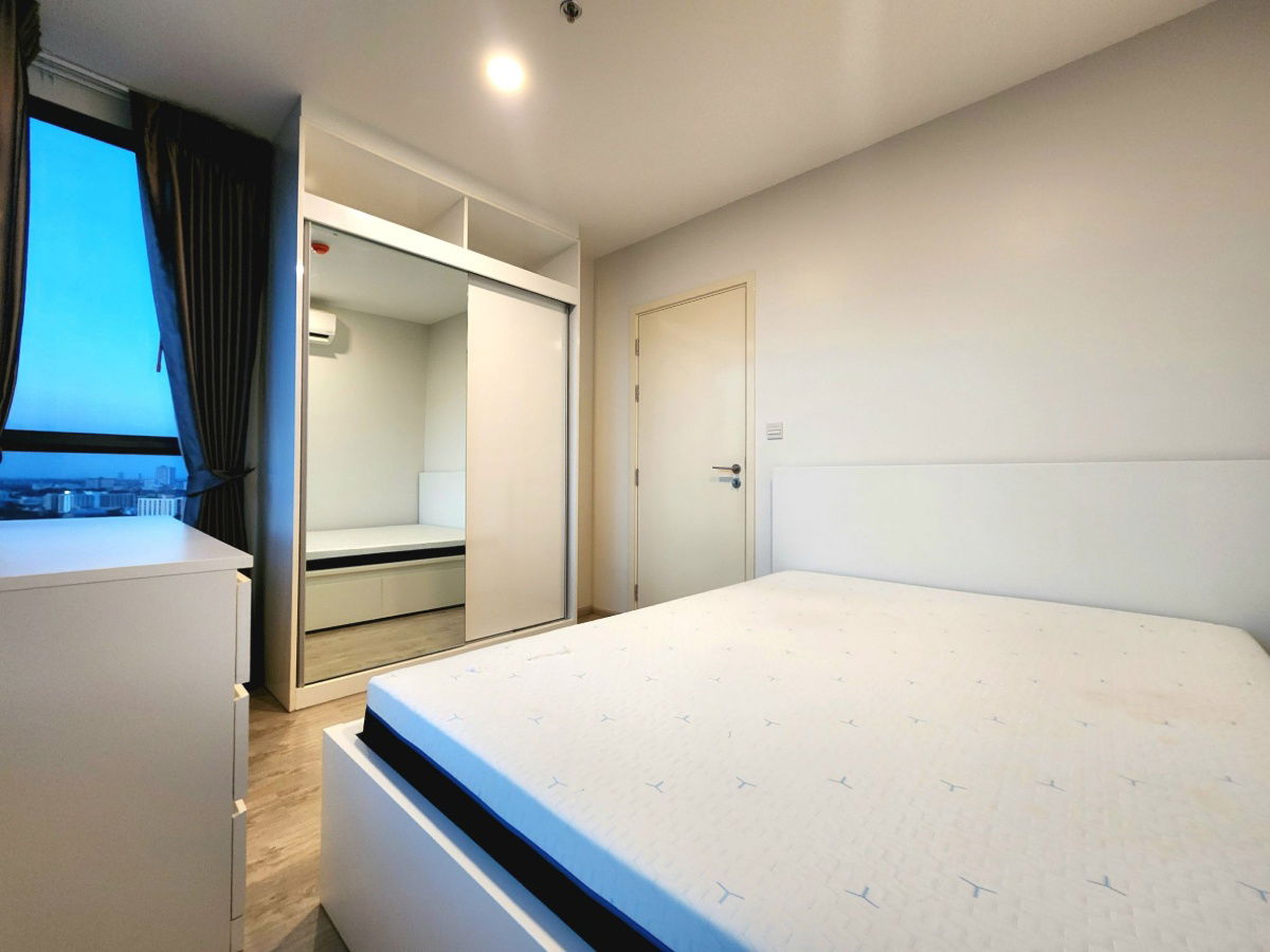 รูป ขายห้องมุม มี 3 ทิศ เหนือ ตะวันตก และทิศใต้ ขายพร้อมอยู่แล้วคอนโด ทำเลศิริราช The Tree จรัญ 30 **แบบ ห้องหายาก 1 ชั้น มี1 ห้อง  **โทนขาวมินิมอล - รูปที่ 40/44