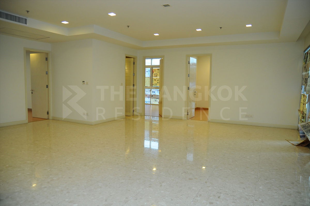 picture 🎯Spacious Unit,Ultimate Luxury Nusasiri Grand Condo near BTS Ekkamai - 2/14