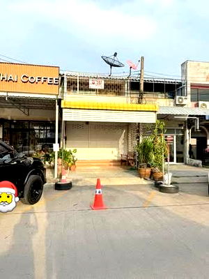 อาคารพาณิชย์ให้เช่า : 🏢 เช่าตึกแถว 2 ชั้น ย่านเคหะร่มเกล้า - ลาดกระบัง 2 ห้องนอน 2 ห้องน้ำ ติดถนนใหญ่ ปากซอยเคหะร่มเกล้า 7