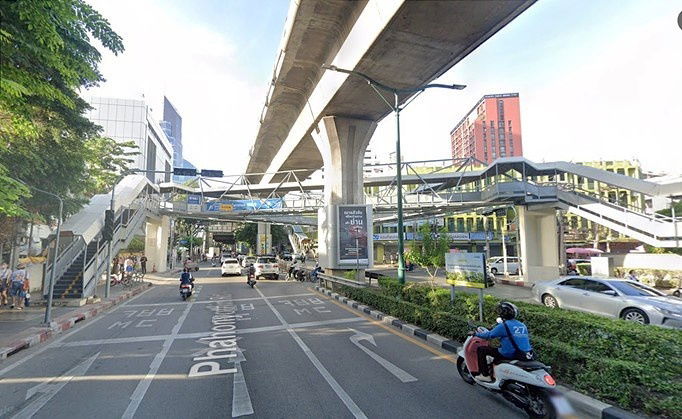 picture 🔥💢 Street front Retail for Rent - Prime Location and Close to Ari BTS 💢🔥 ** NO CO-AGENT ** - 3/4