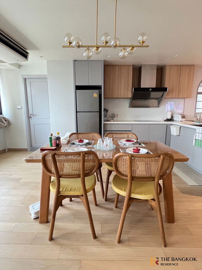 รูป 🏙️ Brand-New Renovation with Full Furniture,Supalai Place Sukhumvit 39 near BTS Phrom Phong - รูปที่ 8/12