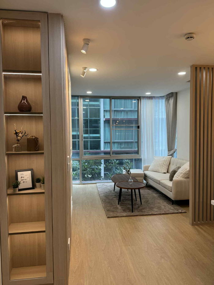 picture Newly renovated unit. with large room 46 sqm. The Iris Rama 9-Srinakkarin 2.49 MB. - 9/22