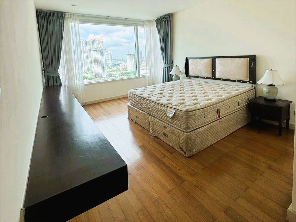 รูป Fully Furnished 2-Bed Condo with River View at Watermark Chao Phraya - รูปที่ 4/13