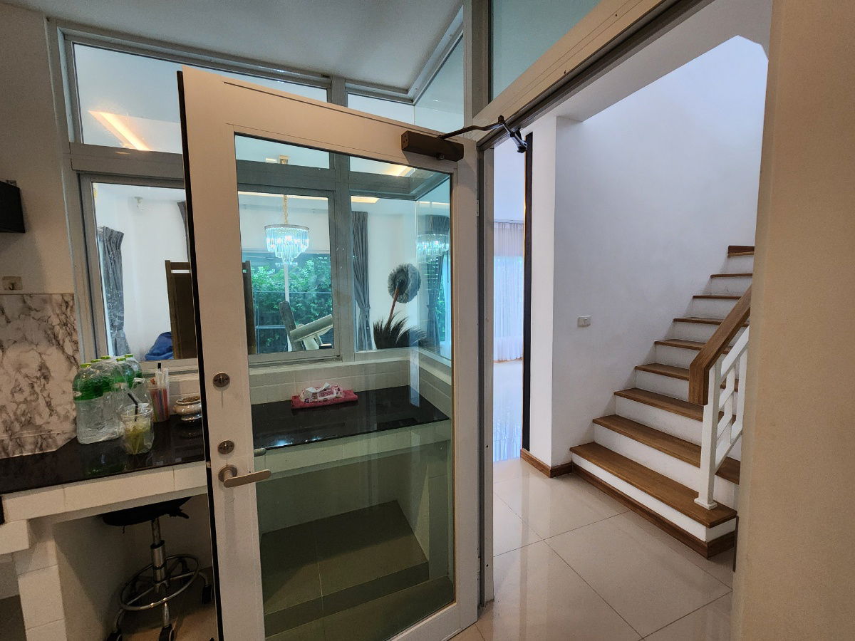 รูป ลดราคา**ขายบ้านเดี่ยว ใกล้โรงเรียนนานาชาติเด่นหล้า 5-7 นาที ในราคา 6.5 ล้านบาท(ราคาดีมาก)** 4 ห้องนอน 3 ห้องน้ำ 3 ที่จอดรถ มีส่วนกลางให้ใช้ - รูปที่ 65/77