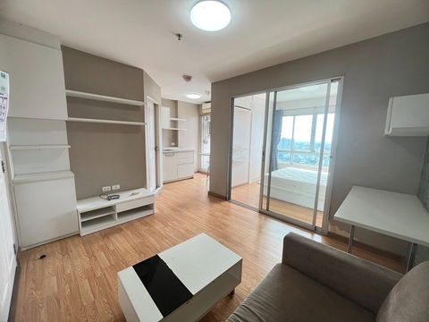 💥💥ให้เช่าห้องพร้อมเฟอร์นิเจอร์โครงการ!! The Trust Residence Pinklao 1Bed ชั้น 24 มีแค่แอร์+น้ำอุ่น สอบถามได้ที่ LINE: @atfirm💥💥