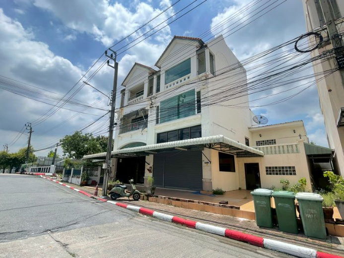 รูป ✨✨✨ขายด่วน! Home Office 106.2 ตร.ว.  🏢 หมู่บ้านลดาวัลย์ ศรีนครินทร์ (ซ.ศรีด่าน 14)  🚆 ติดถนนใหญ่ เดินเพียง 3 นาทีถึง MRT ศรีแบริ่ง - รูปที่ 7/21