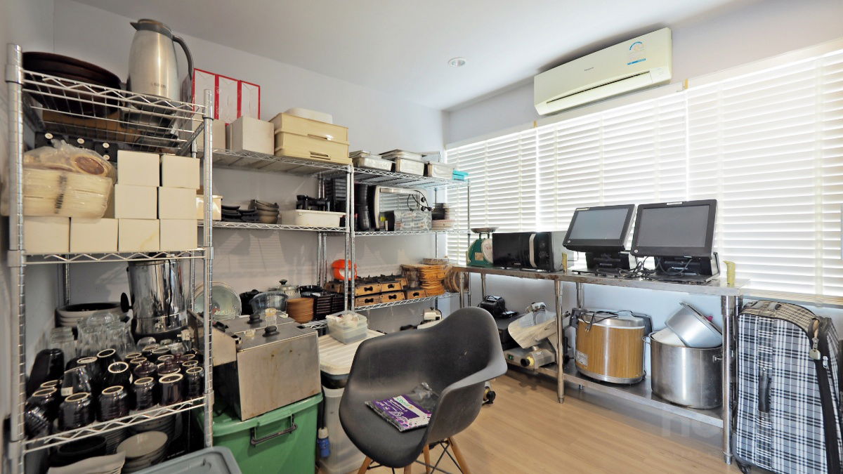 picture Home Office for sale on Rama 3 rd. Land area 24 sq.w. 4.5 storey 3 bths. For sale only 13.5 MB. - 19/24
