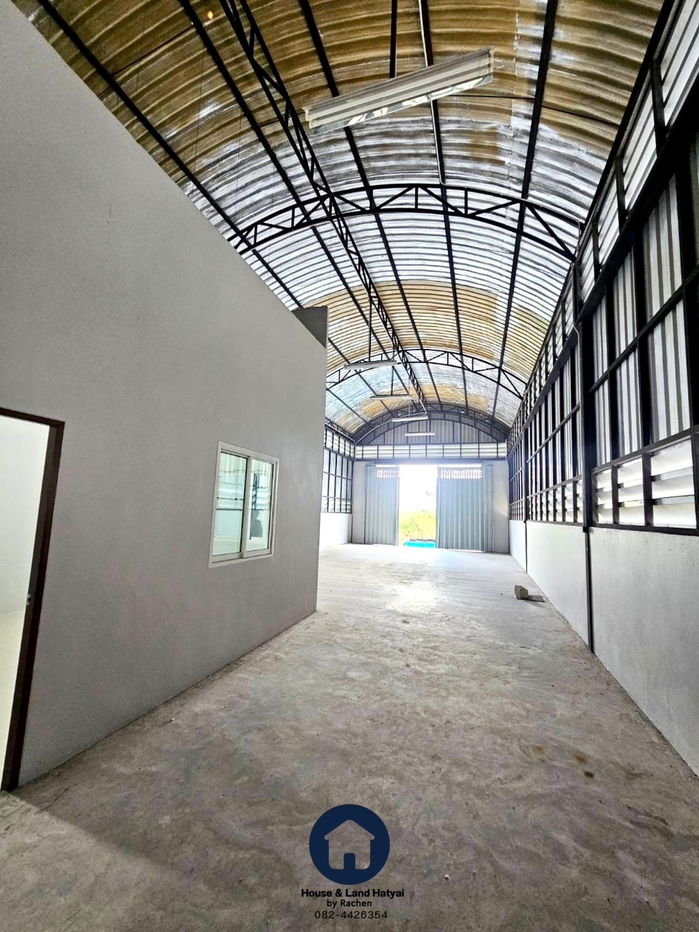 picture New warehouse for rent near Big C Khlong Hae, located in the Fitness Hero alley. ● 1 office room, rent 20,000 baht/month - 6/10