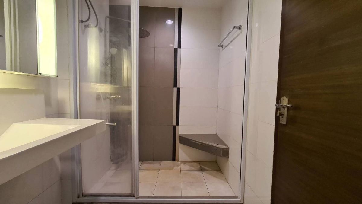 picture Condo For Rent // Rhythm Ratchada - 4/13