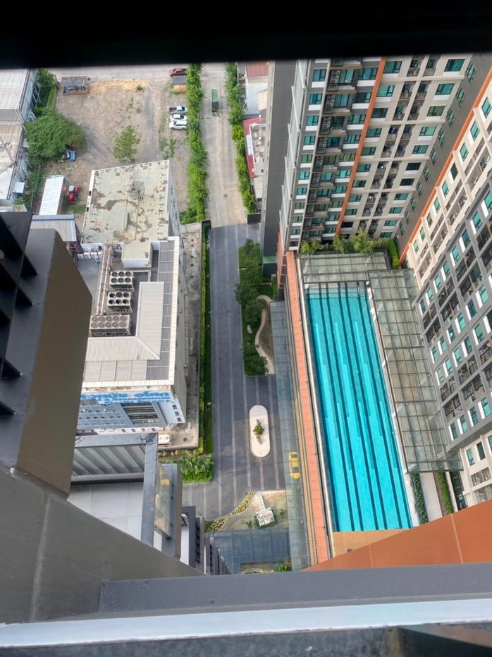 picture Code: KJ8717  for rent Life Asoke // Line ID: @kjcondo (with @) // - 10/10