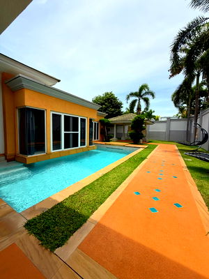 Houses for rent Chonburi : Single House for Rent – Siam Royal View Village 3 Bedrooms  4 Bathrooms  80,000 THB/month 