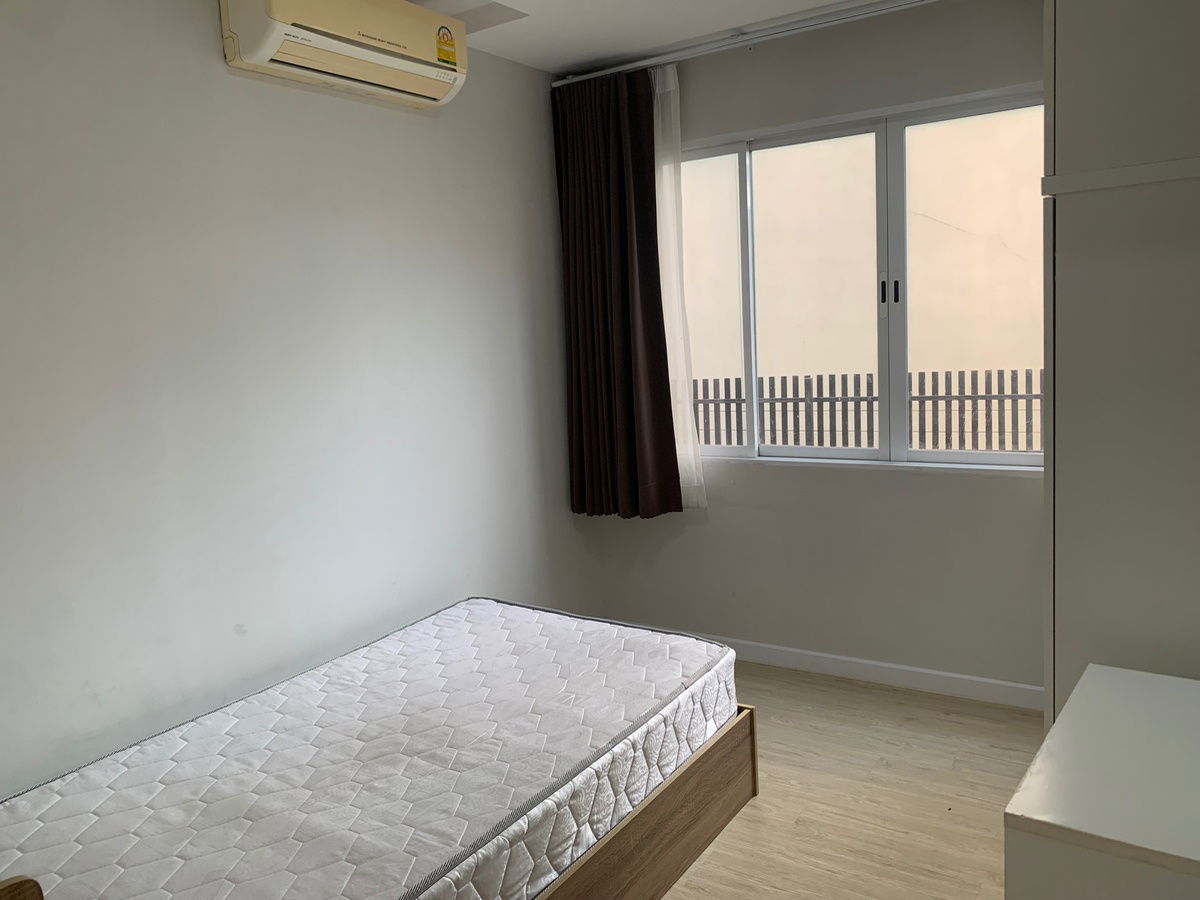 picture 📣 Ratchada 19 Condo for rent, 2 bedrooms, 1 bathroom, near MRT Ratchada and MRT Lat Phrao, only 700 meters, 8-minute walk,refrigerator, microwave, TV - 8/12