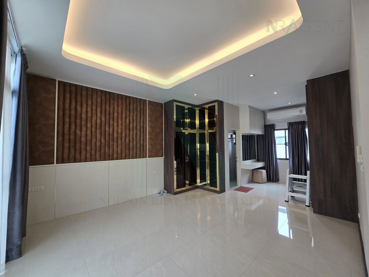 picture 📌 For Rent 3-story Home office DISTRICT EKKAMAI - RAMINTRA 3 bathroom - 3/8