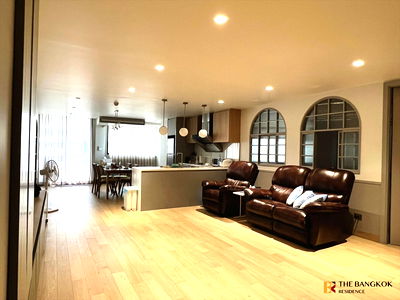 Condos for sale : 🏙️ Brand-New Renovation with Full Furniture,Supalai Place Sukhumvit 39 near BTS Phrom Phong