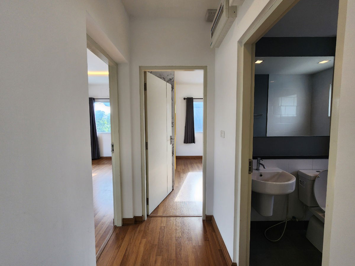 รูป ลดราคา**ขายบ้านเดี่ยว ใกล้โรงเรียนนานาชาติเด่นหล้า 5-7 นาที ในราคา 6.5 ล้านบาท(ราคาดีมาก)** 4 ห้องนอน 3 ห้องน้ำ 3 ที่จอดรถ มีส่วนกลางให้ใช้ - รูปที่ 39/77