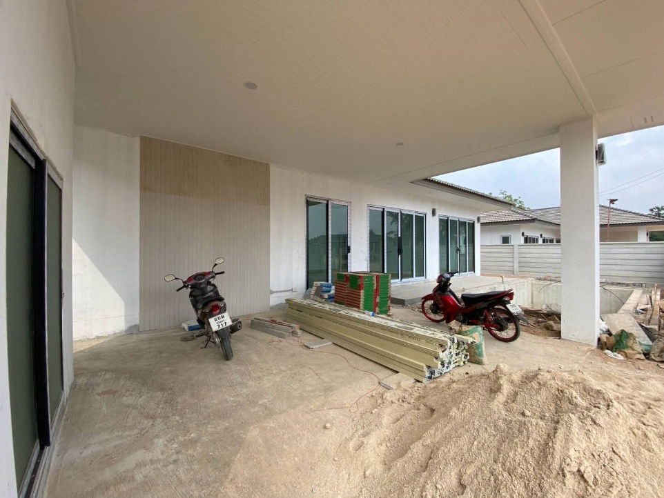 รูป ขายบ้านสวยทำเลทอง! สระว่ายน้ำส่วนตัว ห้วยใหญ่ พัทยา - รูปที่ 11/18