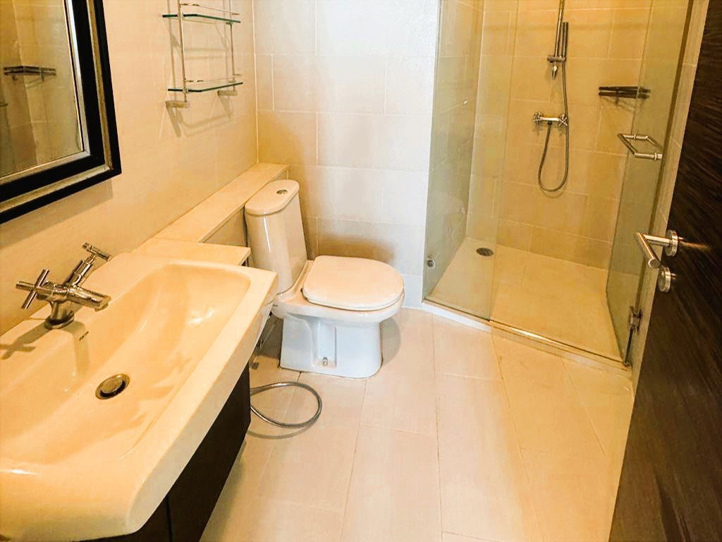 รูป Fully Furnished 2-Bed Condo with River View at Watermark Chao Phraya - รูปที่ 5/13