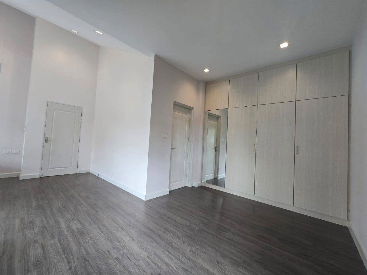 picture Single house for rent ✨ Bangkok Boulevard Rangsit ✨ 5 bedrooms, 3 bathrooms, fully furnished and equipped with appliances - 6/11