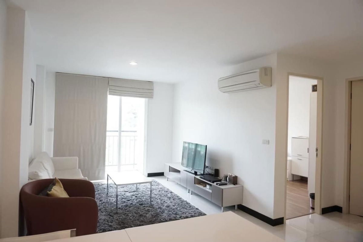 รูป โว้ค สุขุมวิท 16 หนึ่งห้องนอนกว้างขวางให้เช่า - รูปที่ 10/12