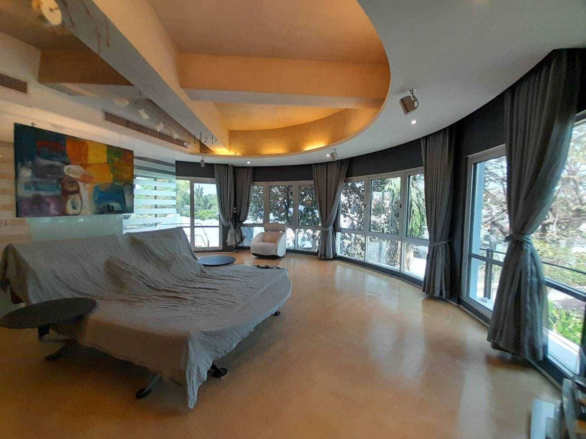 รูป ขายบ้านเดี่ยวชวนชื่น 3 หลังเต็มพื้นที่ 319 ตรว. ซ.พัฒนาการ 57 (N.934) - รูปที่ 10/22