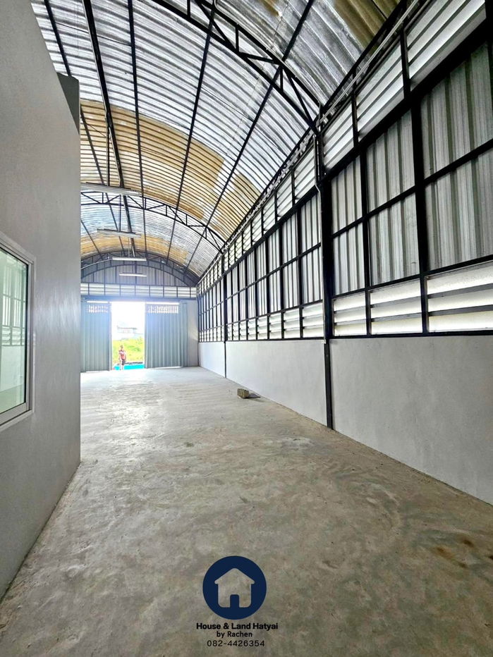 picture New warehouse for rent near Big C Khlong Hae, located in the Fitness Hero alley. ● 1 office room, rent 20,000 baht/month - 7/10