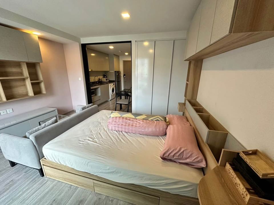 picture (Pet Friendly 🐶🐱)Code: KJ8704  for rent Maestro 14 Siam - Ratchathewi // Line ID: @kjcondo (with @) // - 7/10